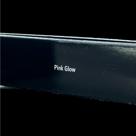 Bobbi Brown Highlighting Powder - Picture 16 of 16